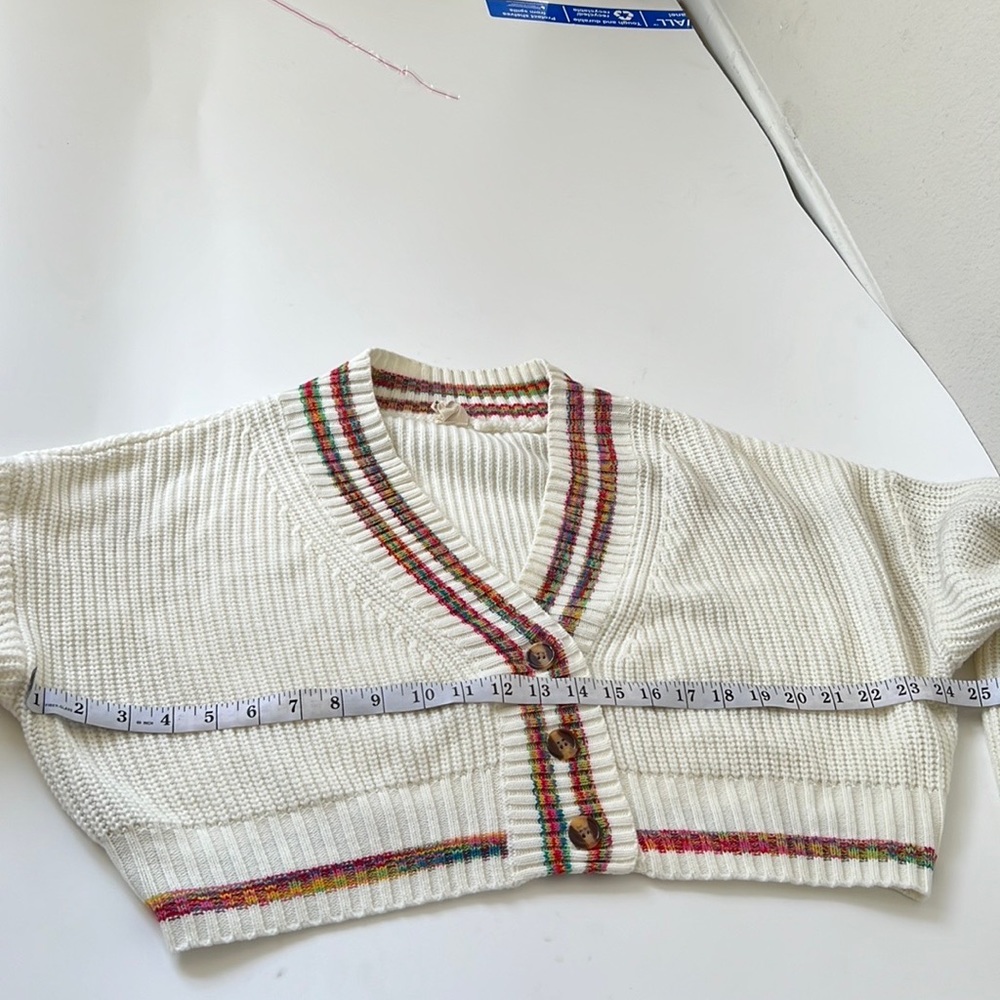 Cropped Ribbed Ivory Cardigan - Picture 5 of 5